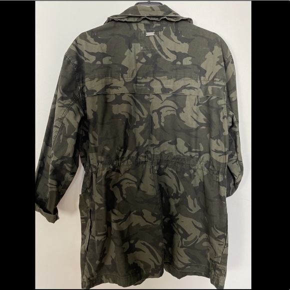 RVCA camo jacket // Brand new- never worn! - Picture 2 of 3